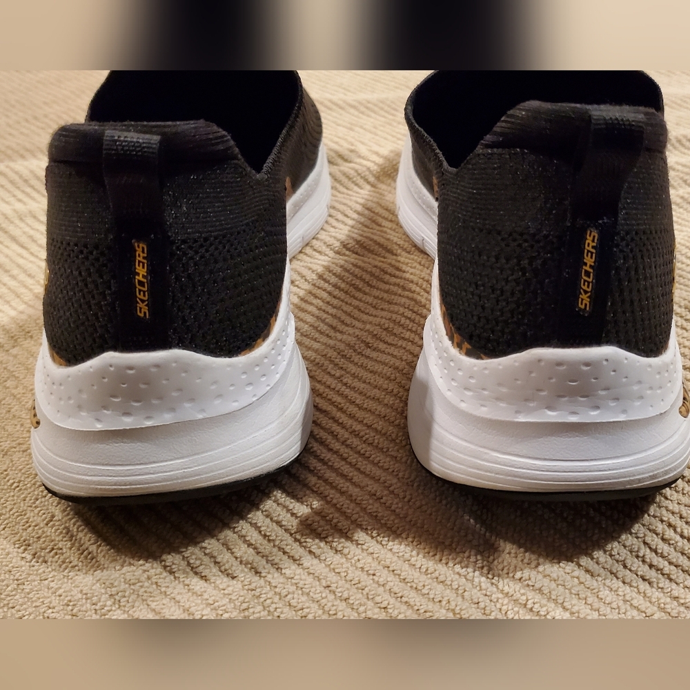 Skechers, Arch Fit  Slip-On Sneakers - Picture 3 of 9